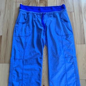 Athleta Allegro Rouched Capri Blue Sz 12